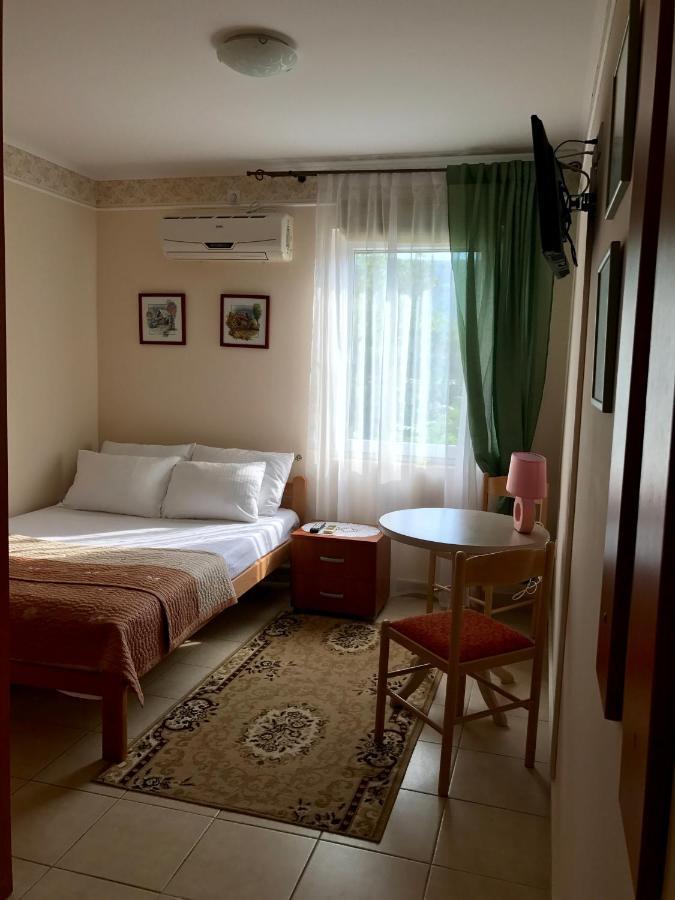 Villa Alla Bed And Breakfast Herceg Novi Buitenkant foto
