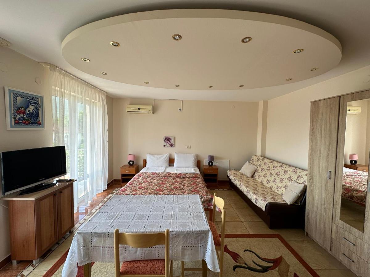 Villa Alla Bed And Breakfast Herceg Novi Buitenkant foto