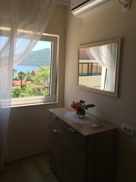 Villa Alla Bed And Breakfast Herceg Novi Buitenkant foto