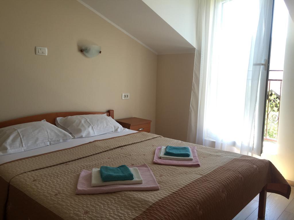 Villa Alla Bed And Breakfast Herceg Novi Buitenkant foto