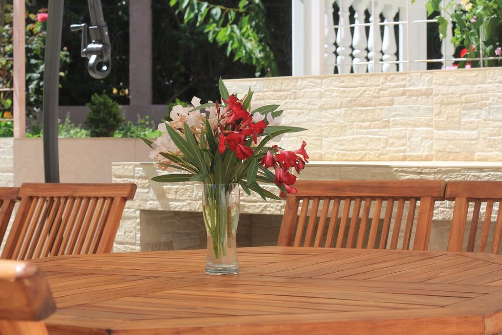 Villa Alla Bed And Breakfast Herceg Novi Buitenkant foto
