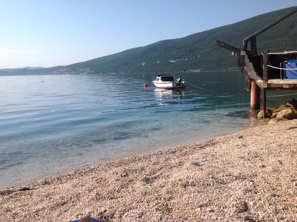 Villa Alla Bed And Breakfast Herceg Novi Buitenkant foto