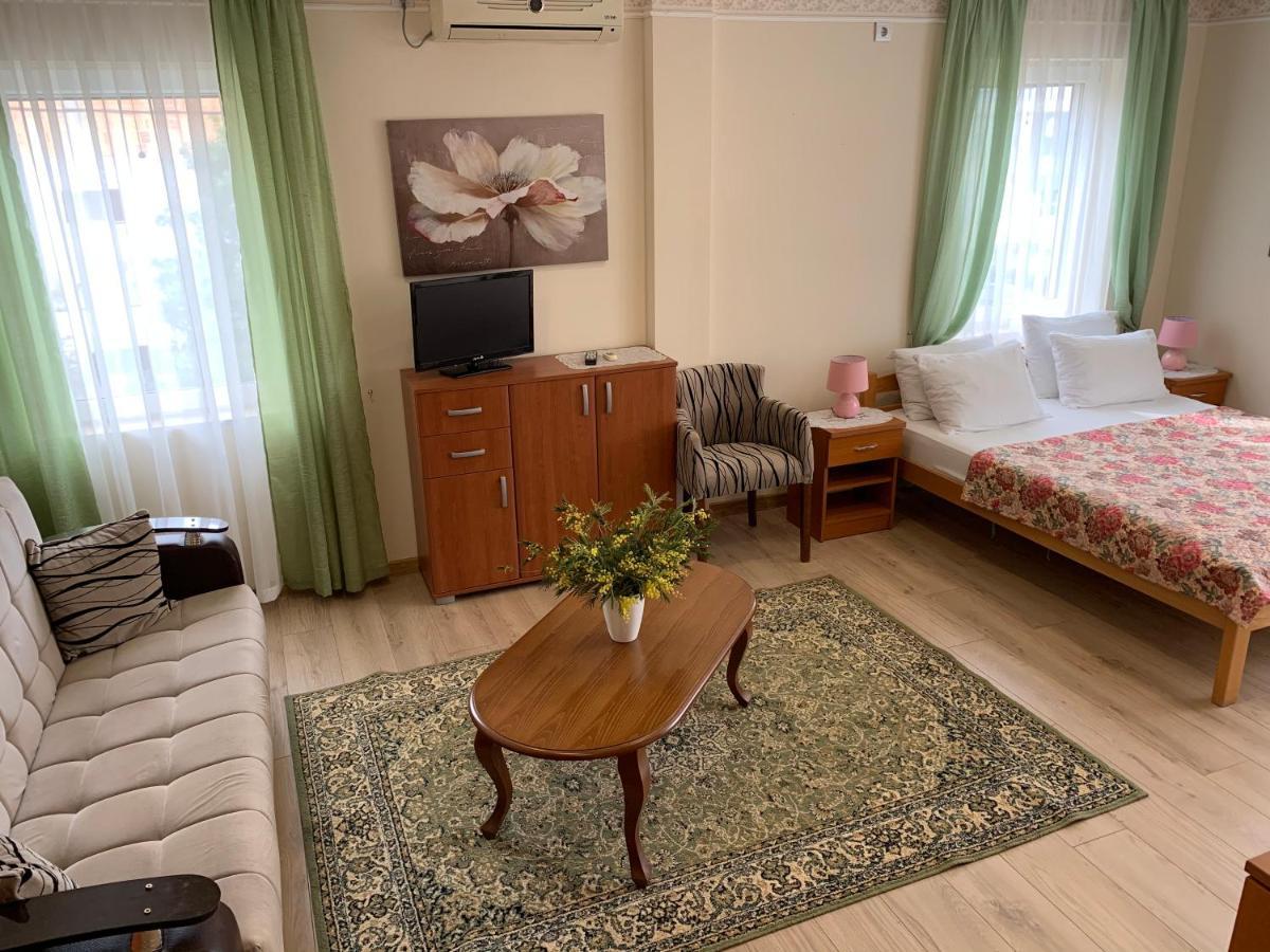 Villa Alla Bed And Breakfast Herceg Novi Buitenkant foto
